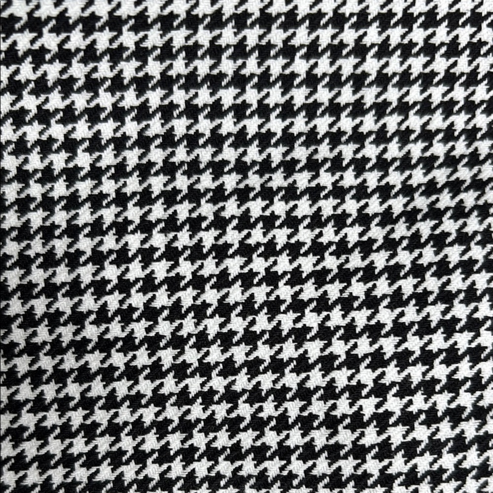 Lauren Ralph Lauren Women's Black and White Herringbone Bermuda Shorts in EUC. - Picture 4 of 9